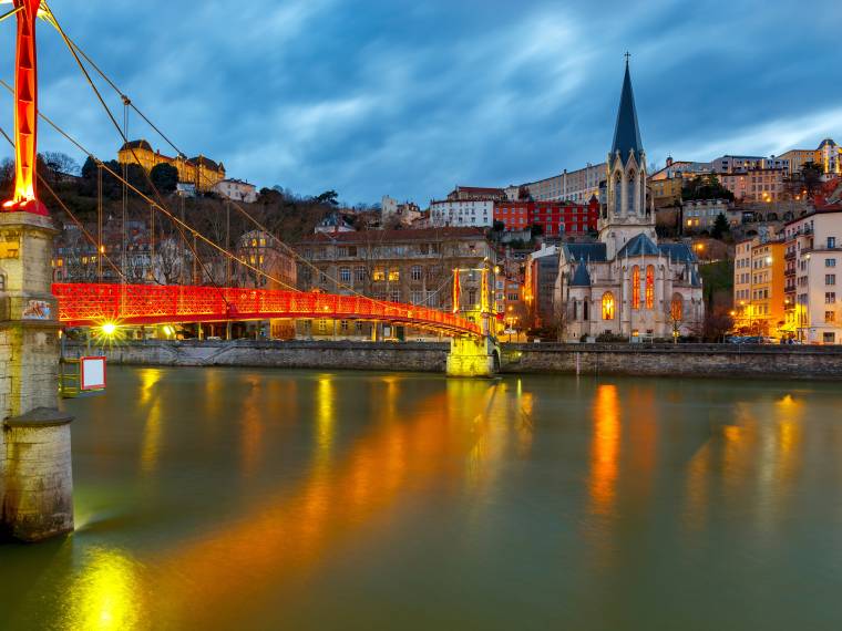 Lyon by night © Envato 