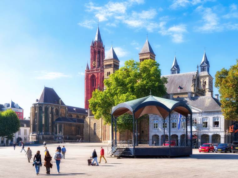 Vrijthof Maastricht © AdobeStock_542246573