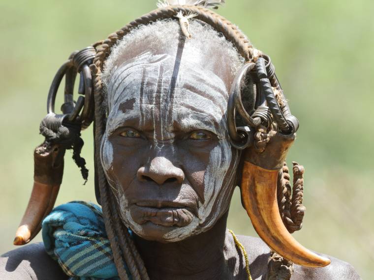 Femme Mursi, Ethiopie © AdobeStock