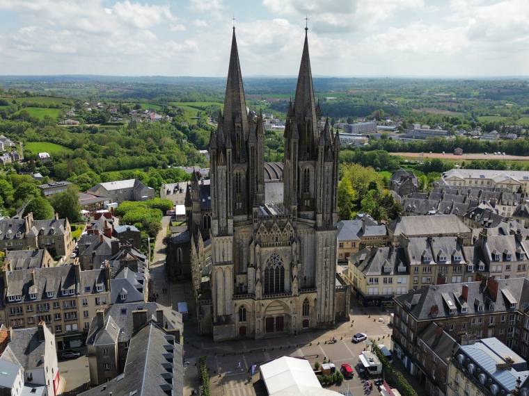 Cathédrale de Coutances © AdobeStock_814582416