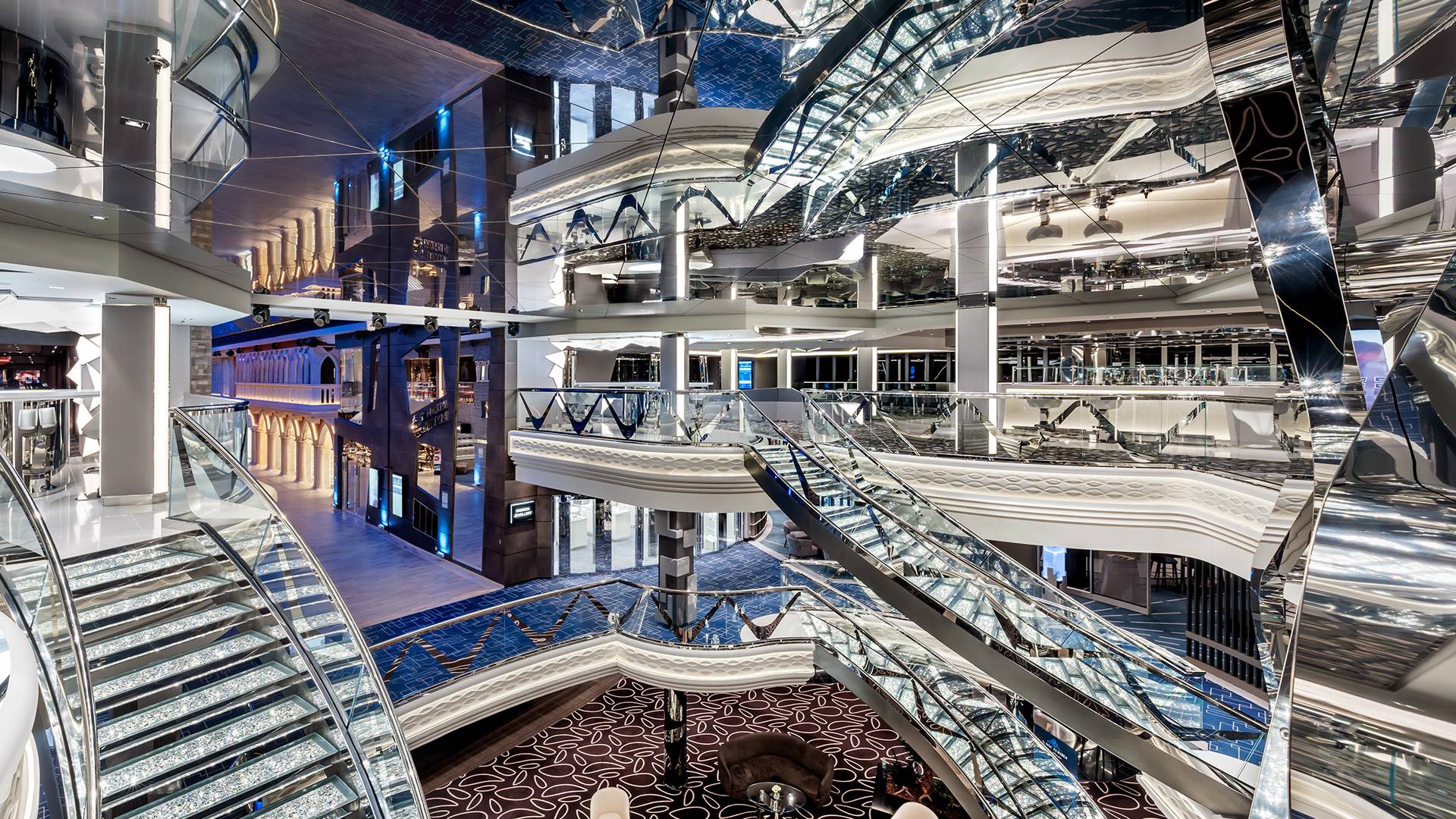 MSC Euribia - Hall ©MSC